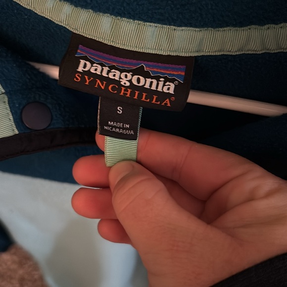 Patagonia Women’s Synchilla! - Picture 2 of 4